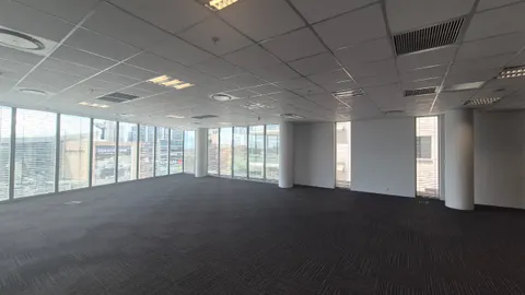 WhatsApp Image 2025-11-19 at 13.58.21 (2).